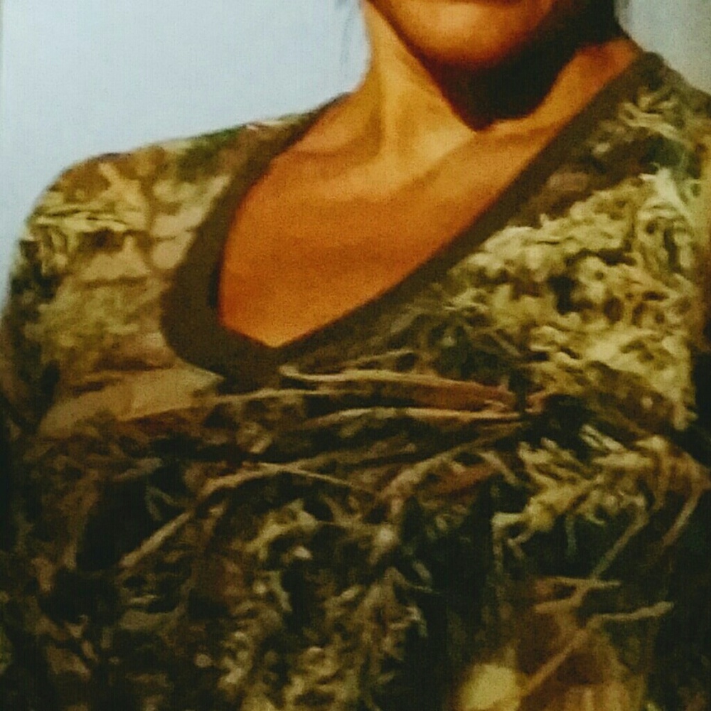 SHE Camo T SHIRT
