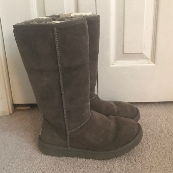 UGG Shoes - AUTHENTIC UGG boots tall grey