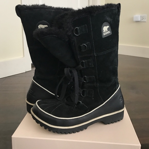 Black Sorel Boots