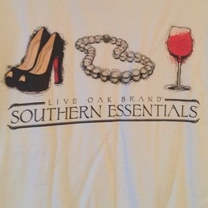 Small Live Oak brand tshirt