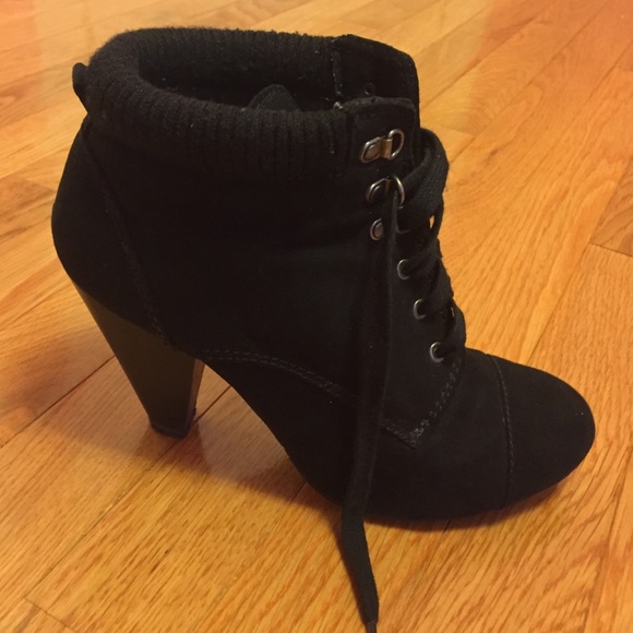 Forever 21 Black Heeled Booties - Picture 2 of 3