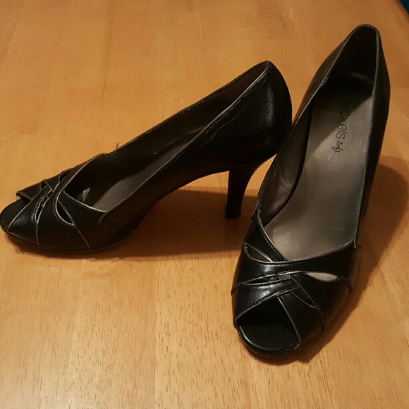 Peeptoe high heel - Picture 1 of 1