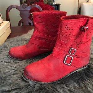 Red Boots