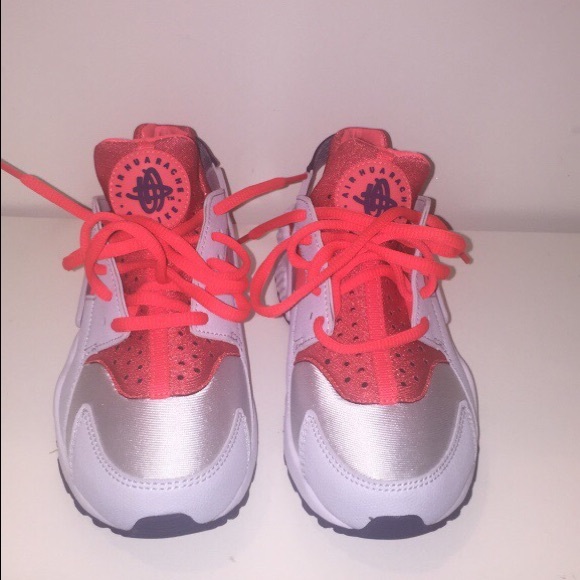 Nike Air Huarache Sz 5.5