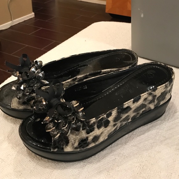 Snake skin wedges