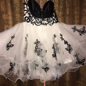 🆕🆕 Sherri Hill prom dress size 4 BEST OFFER!!!!