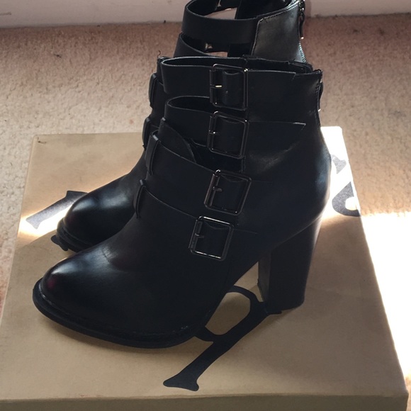 Black booties never worn