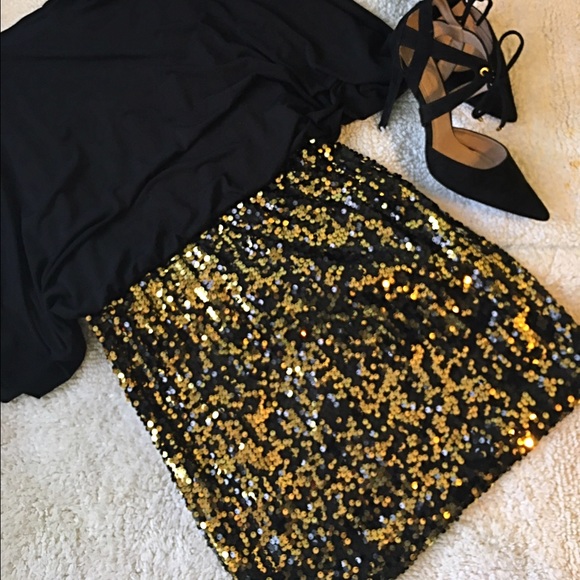 Beautiful sequin detailed dress ONLY WORN ONCE!