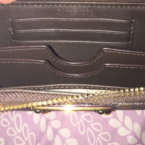 Michael Kors Wallet - Picture 2 of 3