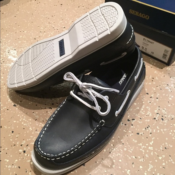 BRAND NEW Sebago Navy Blue Leather Boat Shoes - Picture 3 of 4