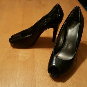 Nine West Black Peeptoe