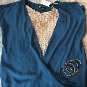 Ladies lovely Teal top.