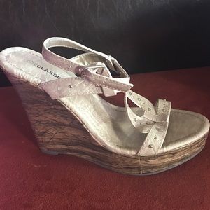 Stone color wedges