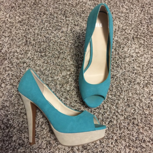 Elle heels