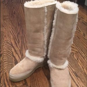 Authentic UGG Tall Sundance II Boots! Tan, size 10