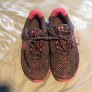 Under Armour tennis shoes