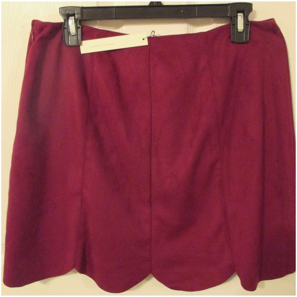 LC Lauren Conrad Wine Plum Faux Suede Skirt NWT - Picture 4 of 4