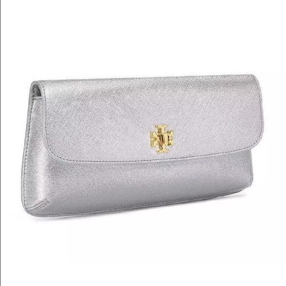 🛑 SOLD! Amazing Tory Burch Silver Clutch - Picture 2 of 4