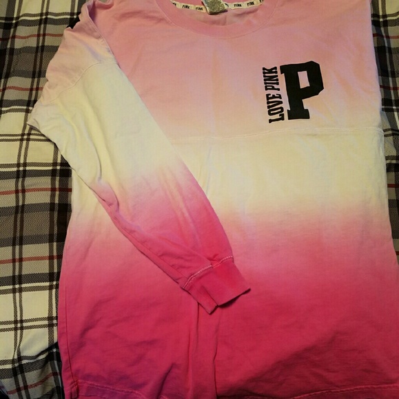 PINK long-sleeved crew shirt