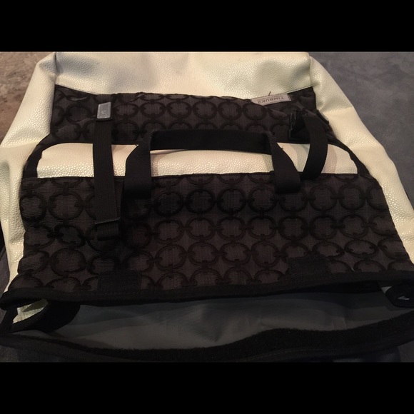 Custom Timbuk2 laptop messenger - Picture 4 of 4