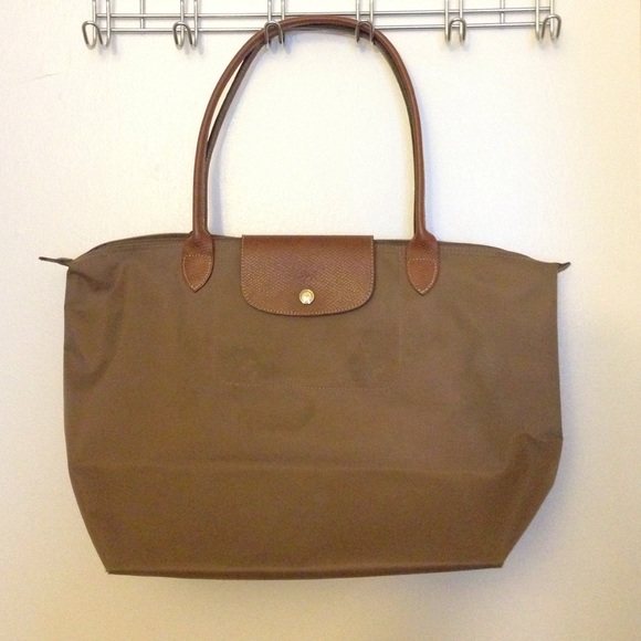 Longchamp Le Pliage Tote Large, needs cleaning