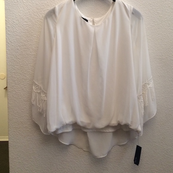 Brand new white top
