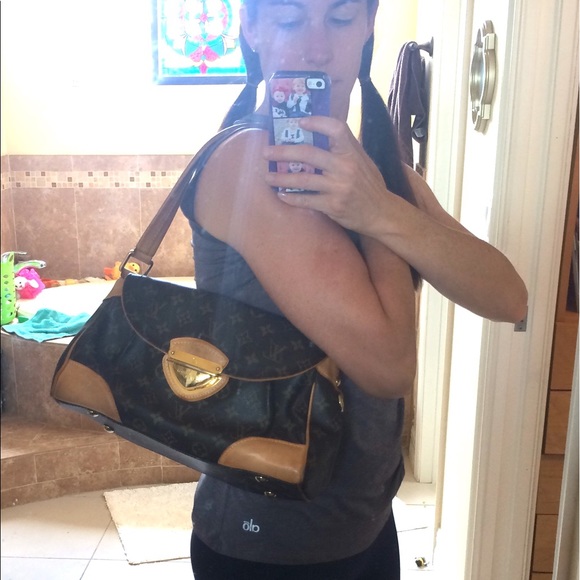 $1095 Louis Vuitton Beverly City bag - Picture 5 of 8