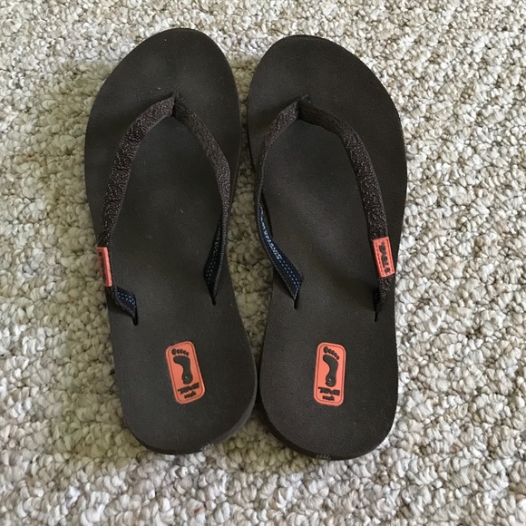 Teva brown flip flops, women's 8. Never Worn!