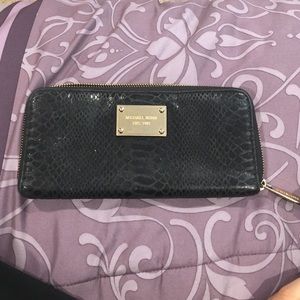 ♦️♦️Michael Kors Wallet