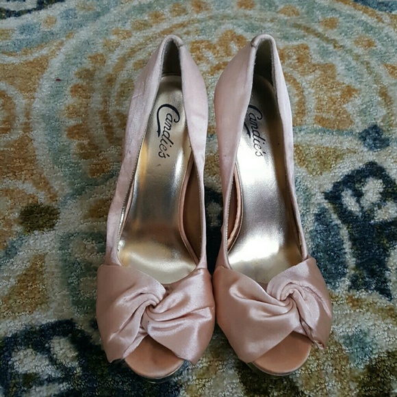Pink satin fabric shoes