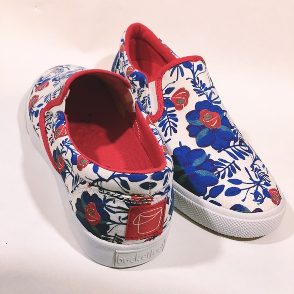 SOLD. Bucket feet floral slip-ons - Picture 2 of 4