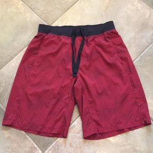 Lululemon men's core short L