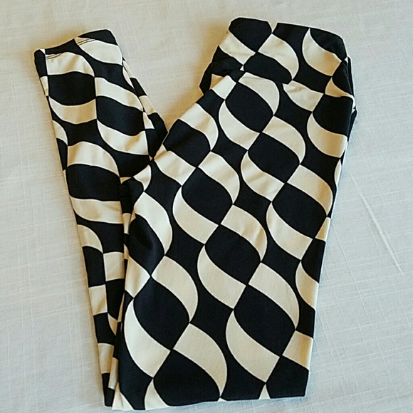 LuLaRoe unicorn link leggings - Picture 4 of 4