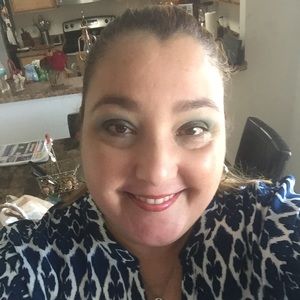 Meet your Posher, April