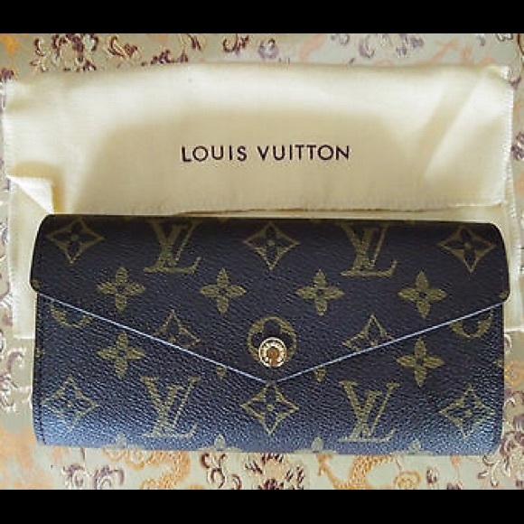 Louis Vuitton Bifold