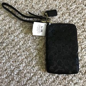 Coach wristlet black sequin, NWT