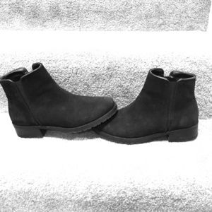 Steve Madden Black Suede Ankle Booties Size 7.5