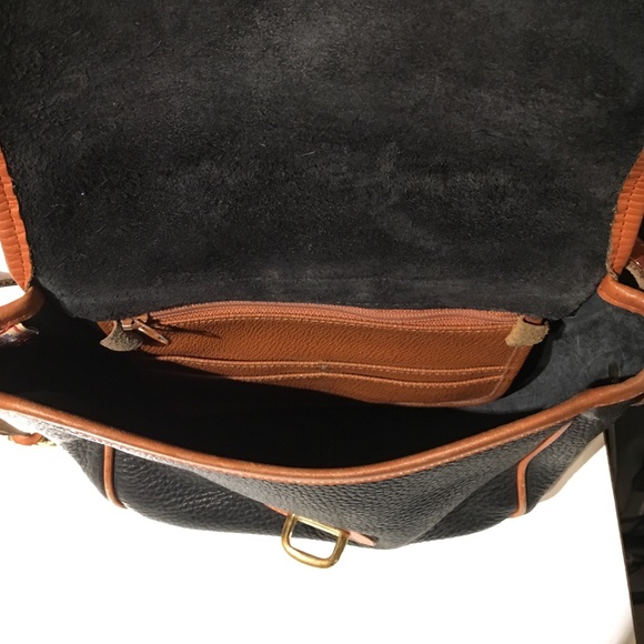 Dooney & Bourke cross bag - Picture 2 of 2