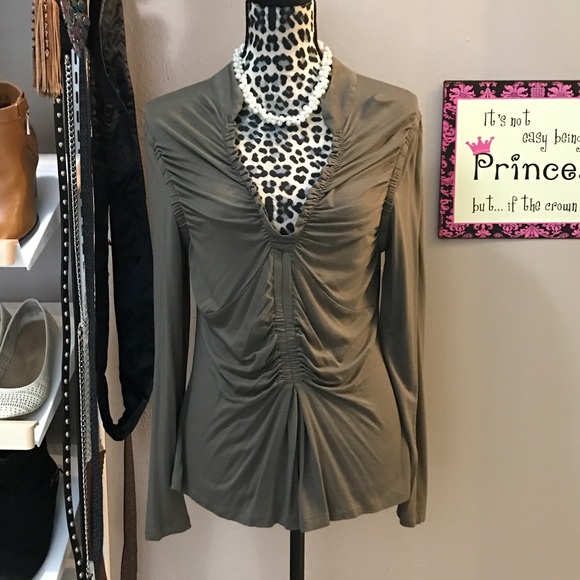 Reposh - Olive Green top with ruching