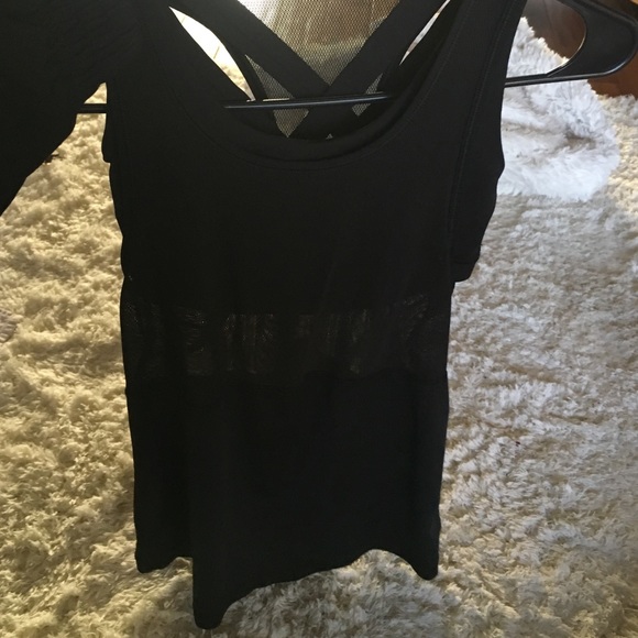 size 2 lululemon tank
