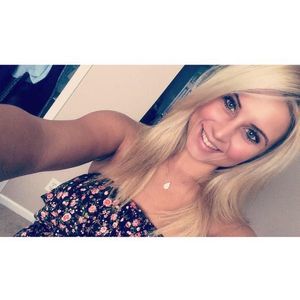 Meet your Posher, Halley