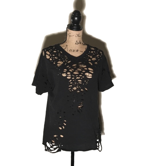 ✂️ CUSTOM • Distressed + destroyed plain black tee - Picture 3 of 4