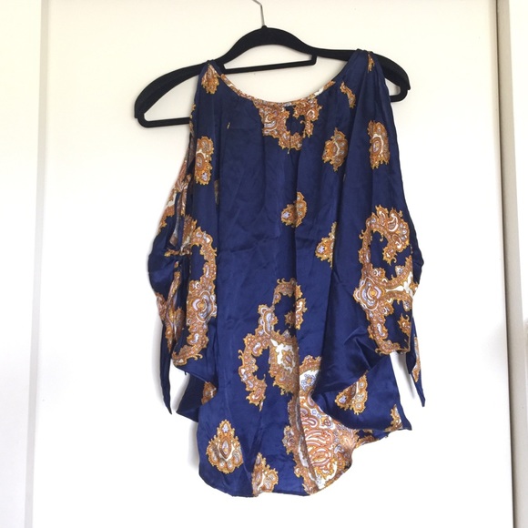 ❗️SALE❗️Voom by Joy Han silk blouse - Picture 2 of 6