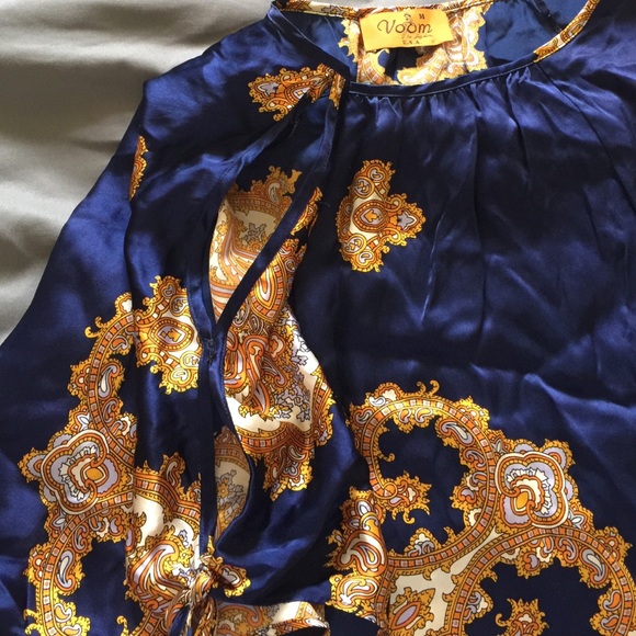 ❗️SALE❗️Voom by Joy Han silk blouse - Picture 4 of 6