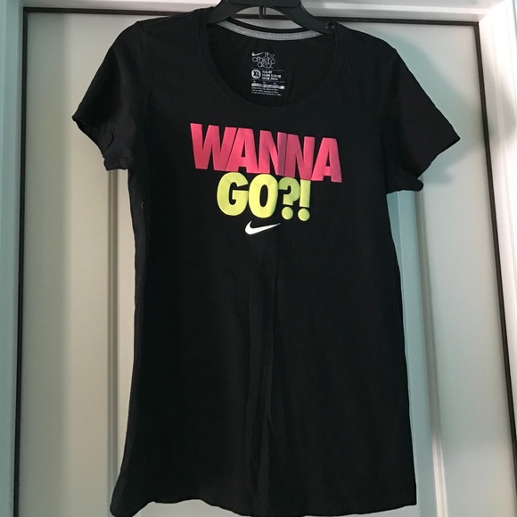 Nike Athletic women's t shirt, Brand New!