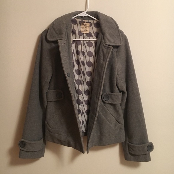 Cropped Jacket with Hood and Pockets