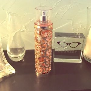 Bath and body work Pretty as a 🍑 Peach body mist