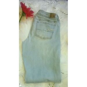 Light wash skinny jeans