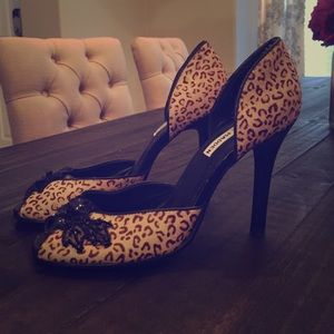 Steve Madden size 7.5 vintage style peep toe heels