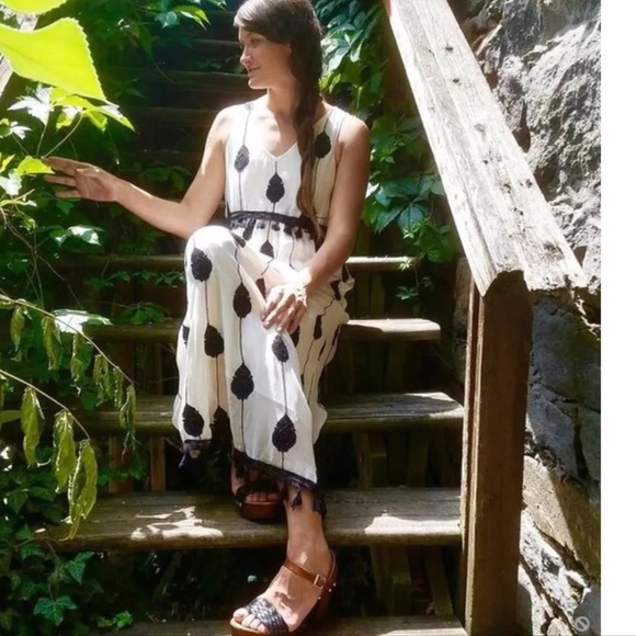 Anthropologie Embroidered Medallion Maxi Dress Sz 0 Retail $268 NWT - Picture 2 of 8